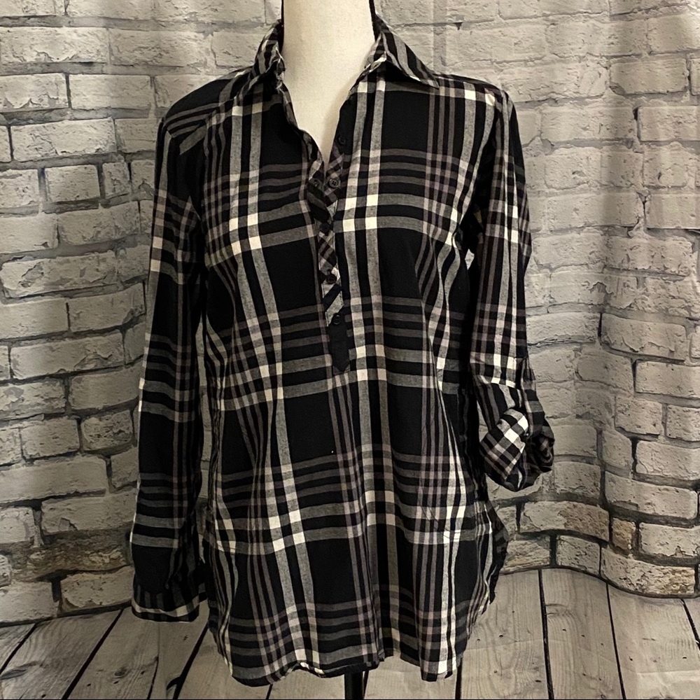 Millennium|Black/white plaid blouse with side pockets. Sleeves roll up w button